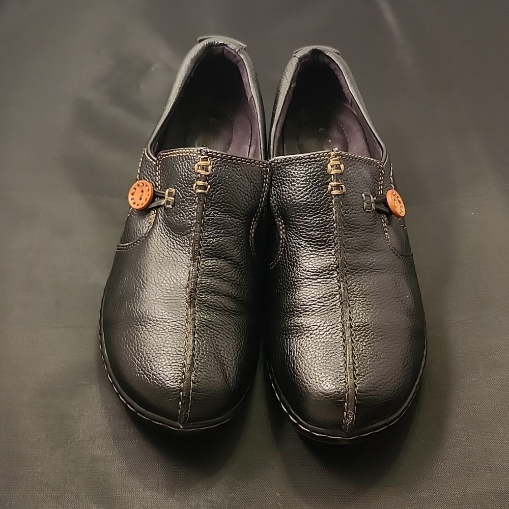 Clarks Un Loop Women's Slip-On Flat Shoe R3 - image 3